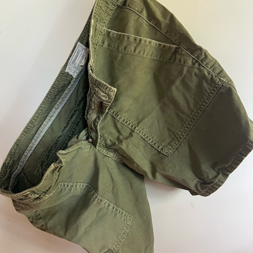 Current/Elliott Army Green Studded Shorts – Size 27